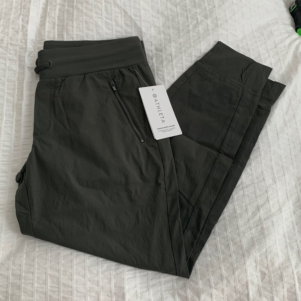 NWT Athleta Size 12 Trekkie North Jogger